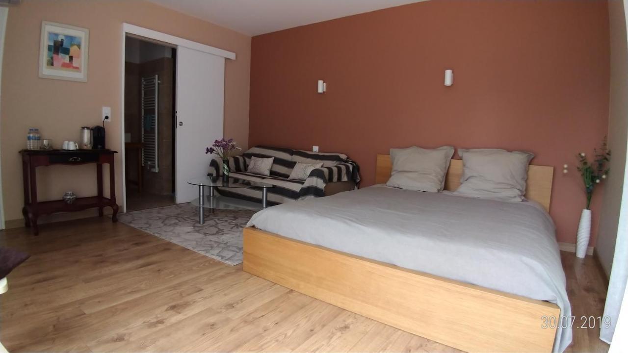 Les 3 Provinces Bed & Breakfast Couffy Dış mekan fotoğraf